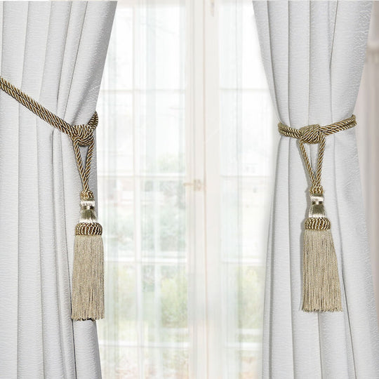 elegant_curtain_holder_01_540x