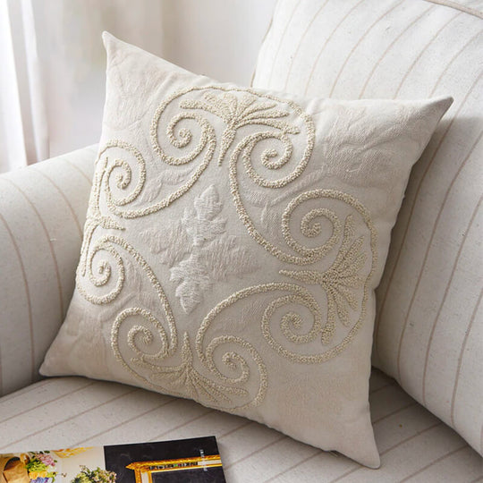 クッションカバー　【白】 white_embroidered_cushioncover